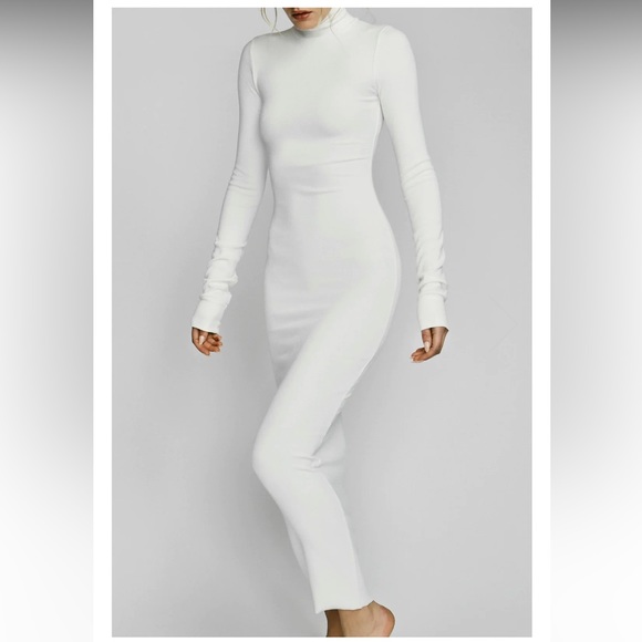 Eterne: LONG SLEEVE TURTLENECK DRESS MAXI CREAM - Picture 4 of 11